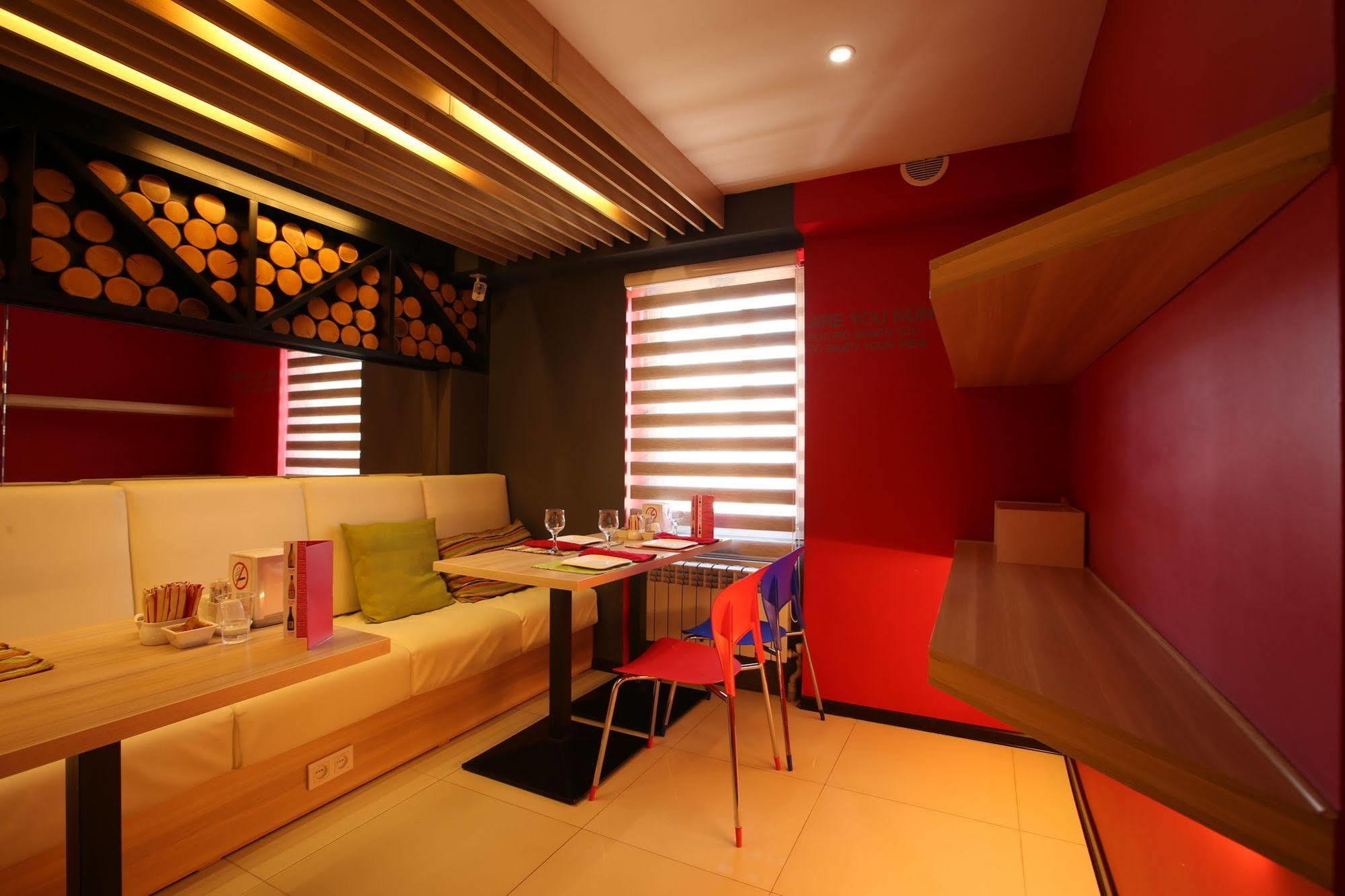 Futuro Hotel Bishkek Exterior photo