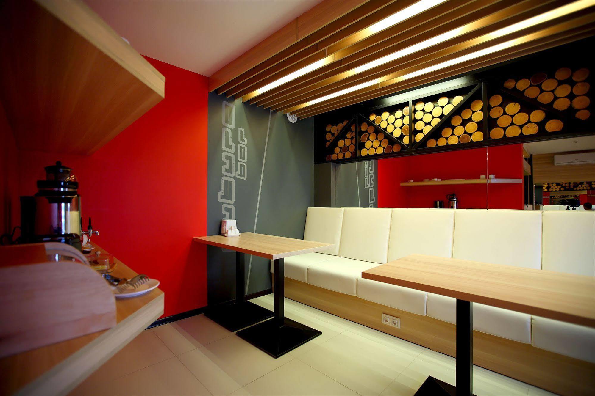 Futuro Hotel Bishkek Exterior photo